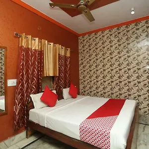 Hotell Oyo 18641 Rashmi