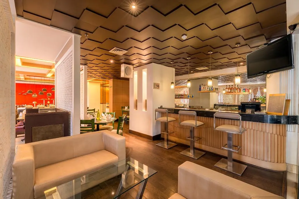 Howard Plaza The Fern, Agra Hotell