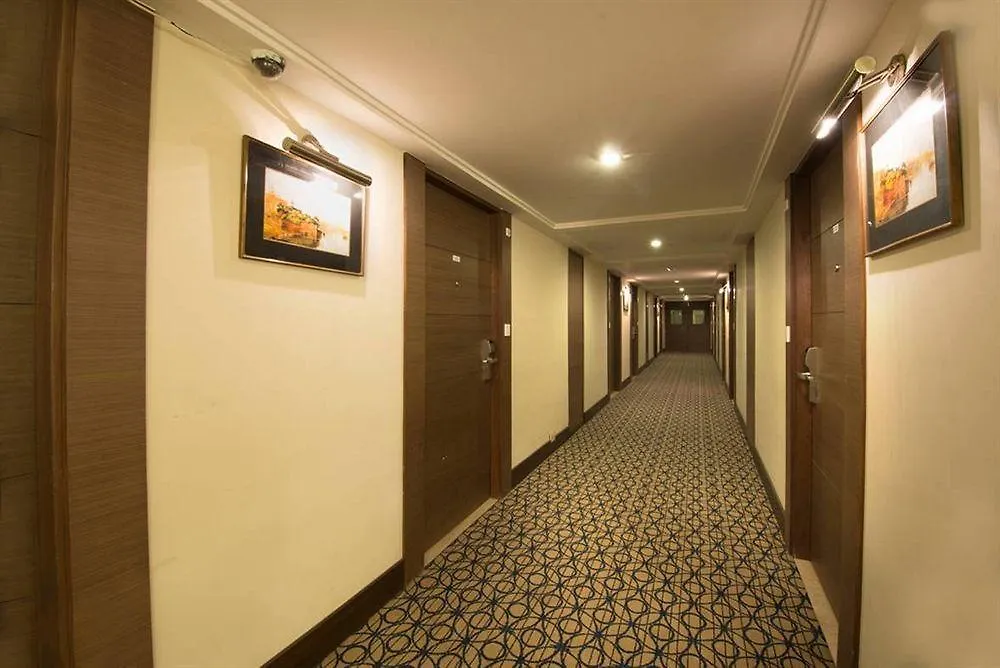 Hotel Howard Plaza The Fern, Agra Agra