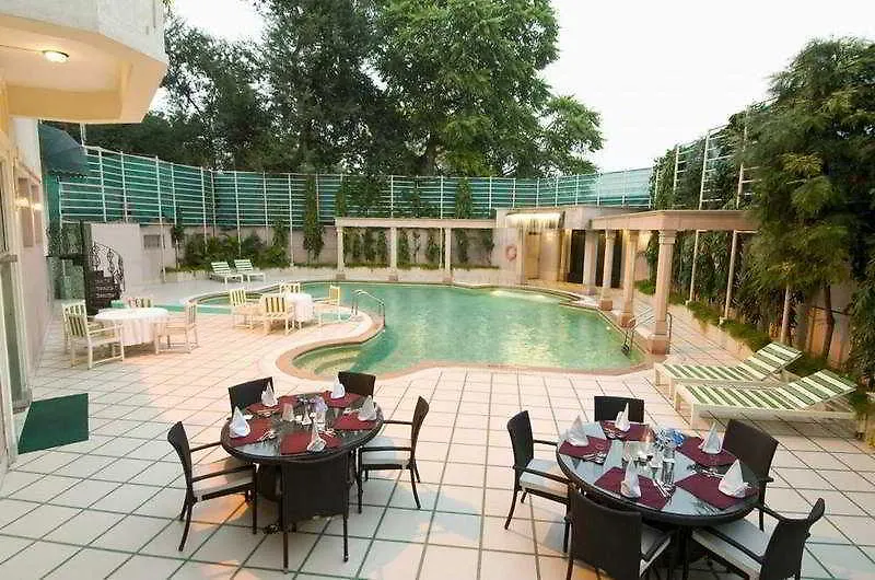 Hotel Howard Plaza The Fern, Agra Agra
