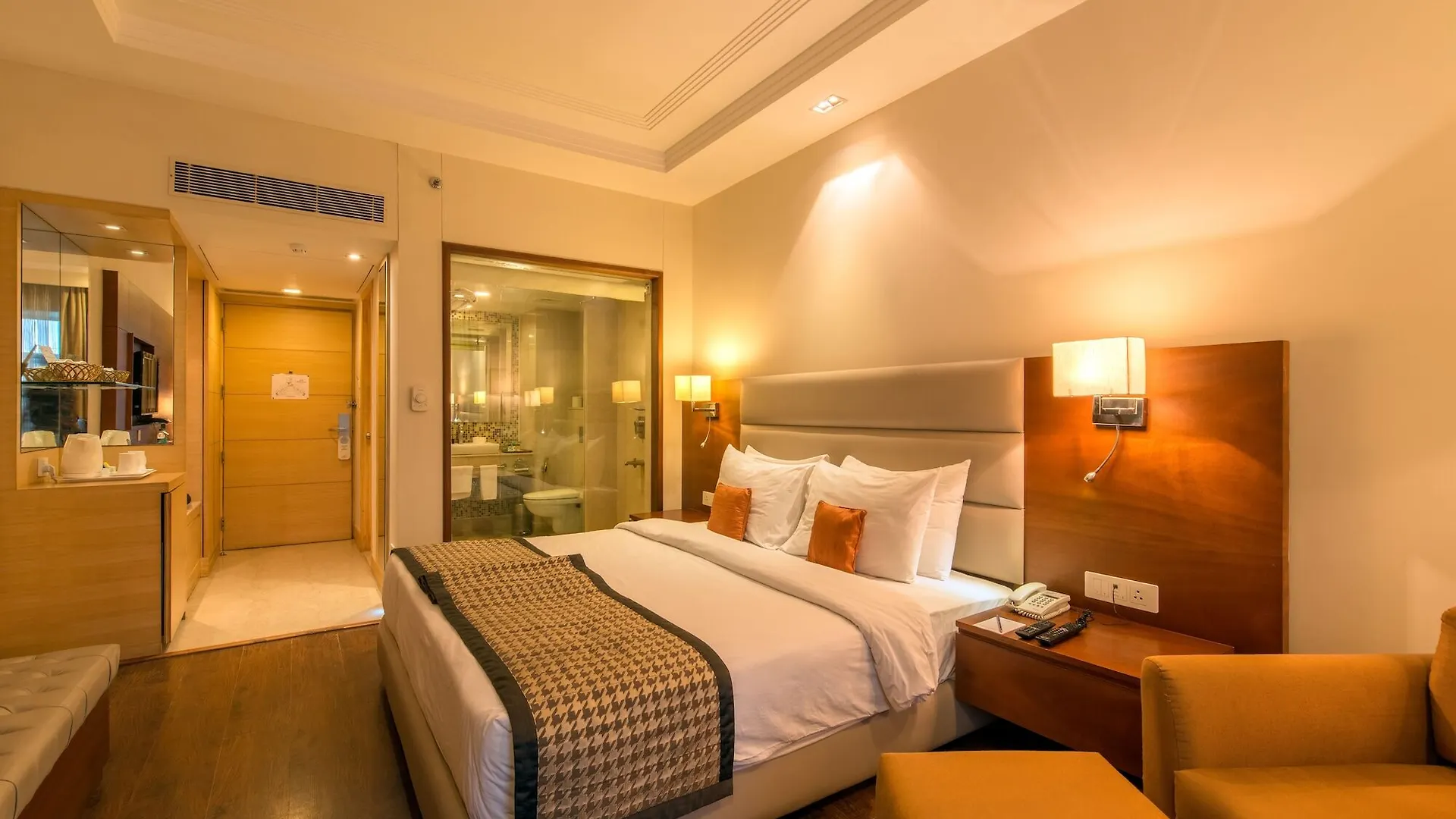 Hotell Howard Plaza The Fern, Agra