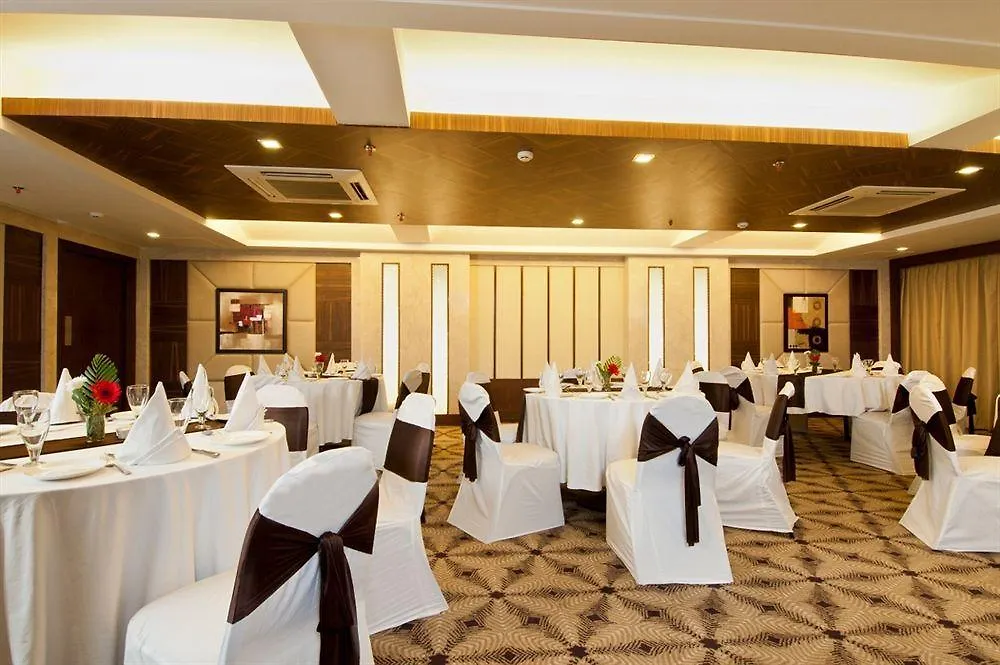 Howard Plaza The Fern, Agra Agra  4*, Agra (Uttar Pradesh)